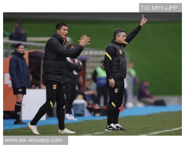 霍金斯透露帕乔已与巴黎续约至2030年官方宣布因球队习惯集中发布