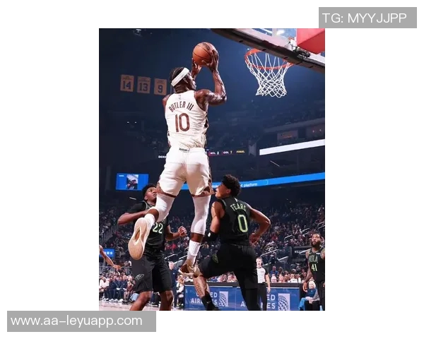 巴特勒半场表现抢眼贡献11分6板5助助球队领先