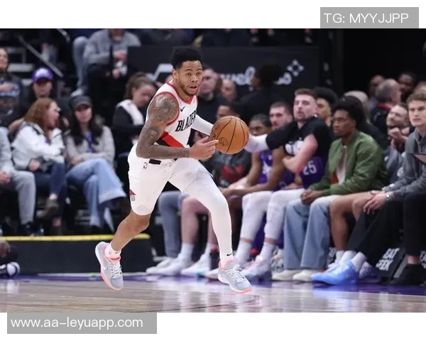 安芬尼西蒙斯末节狂砍16分助力逆转创赛季新高39分表现惊艳全场